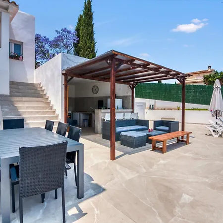 Farau Villa *
